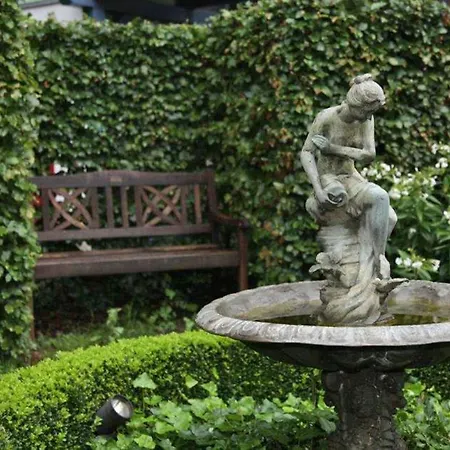 Schulenburg In Auf Ruegen *